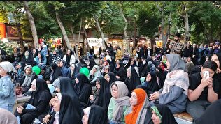 جشن بزرگ دهه کرامت با برنامه های متنوع در گذر فرهنگی چهار باغ اصفهان برگزار شد