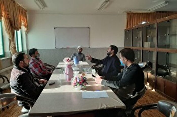 جلسه هم اندیشی اعضای کانون مداحان شهرستان تایباد برگزار شد