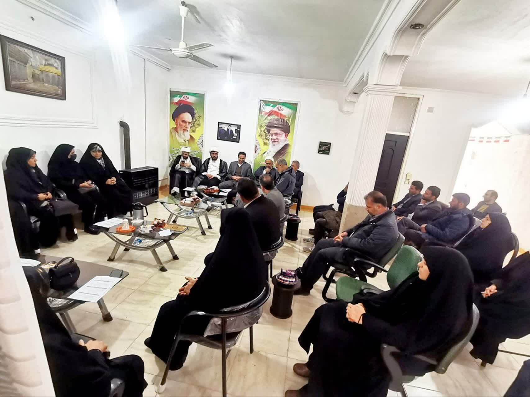 برگزاری جلسه توجیهی برنامه های قرآنی ماه مبارک رمضان در شهرستان بدره  