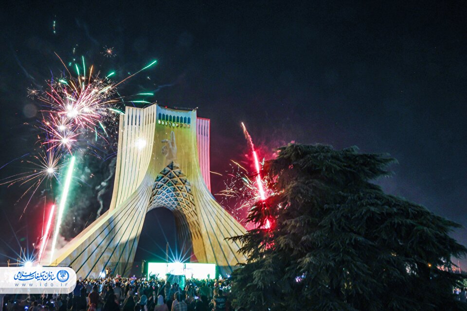 حضور گسترده مردم در جشن مردمی «مهمانی ۱۰ کیلومتری غدیر»