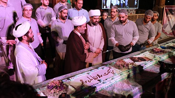 تهیه کیک ۲۰ متری در جشن غدیری‌های اصفهان