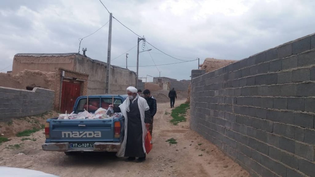 ابتکار امام روستای خیرآباد در برگزاری مراسم اعیاد/ پیکانی که پیام آور شادی است