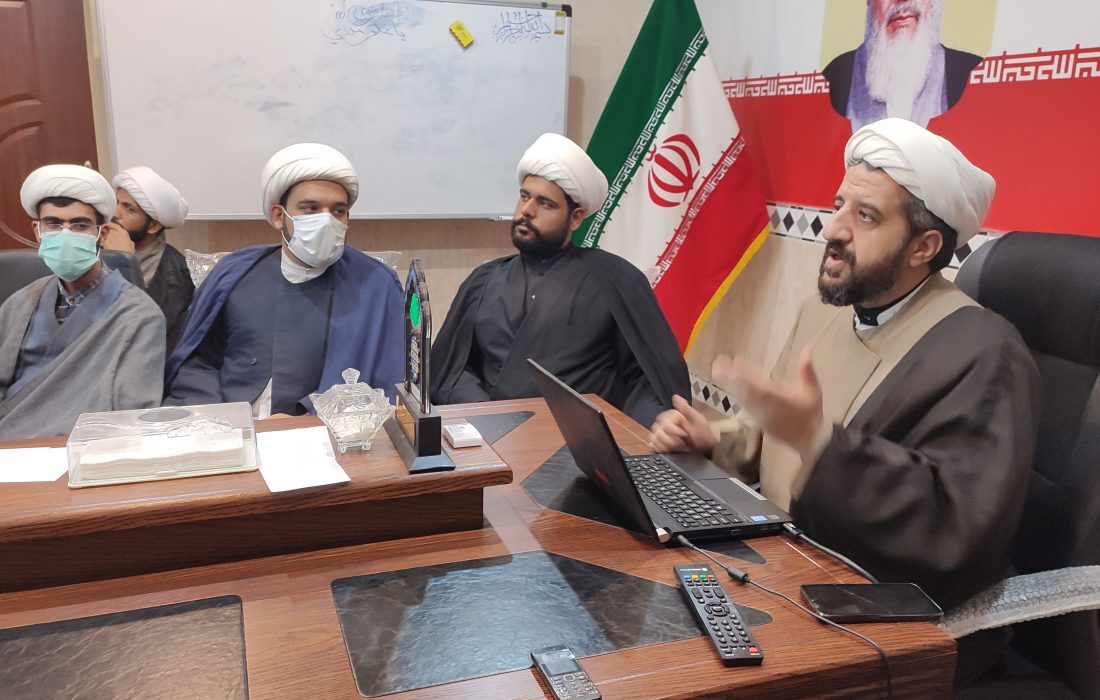 نشست فاطمیه و همگرایی امت اسلامی روحانیون شهرستان بندرلنگه برگزار شد