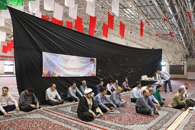 پرسنل اداره کل تبلیغات اسلامی با حضور در گلستان شهدا اصفهان با آرمان‌های شهدا تجدید میثاق کردند