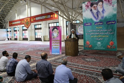 پرسنل اداره کل تبلیغات اسلامی با حضور در گلستان شهدا اصفهان با آرمان‌های شهدا تجدید میثاق کردند
