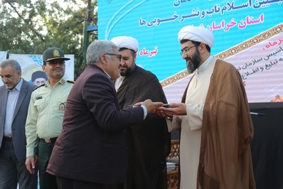 آیین تجلیل از سرآمدان و خادمان تبلیغ، تبیین اسلام ناب و نشرخوبی‌ها