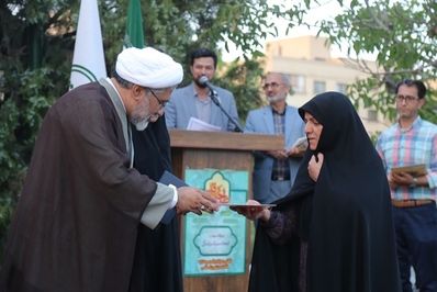 آیین تجلیل از سرآمدان و خادمان تبلیغ، تبیین اسلام ناب و نشرخوبی‌ها