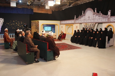 حضور مجموعه‌های مردمی و کارکنان تبلیغات اسلامی قزوین در برنامه زنده تلویزیونی