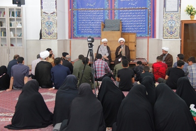 بازدید مدیرکل تبلیغات اسلامی قزوین از فعالیت امام محله مهرگان