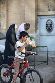 جشن غدیر در کوچه‌پس‌کوچه‌ها و محله‌های قم