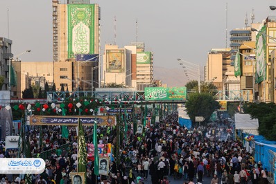 حضور گسترده مردم در «مهمانی ۱۰ کیلومتری غدیر»