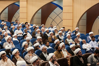 همایش روایان مکتب حسینی در قم