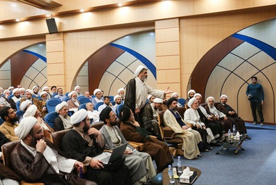 همایش روایان مکتب حسینی در قم