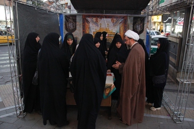 برپایی غرفه‌های عفاف و حجاب در قزوین