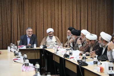 نشست دکتر زاکانی با نخبگان حوزه و دانشگاه در قم