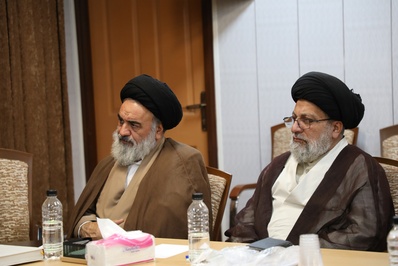 نشست دکتر زاکانی با نخبگان حوزه و دانشگاه در قم