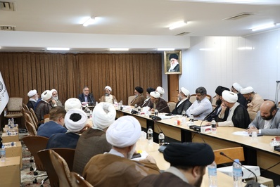 نشست دکتر زاکانی با نخبگان حوزه و دانشگاه در قم