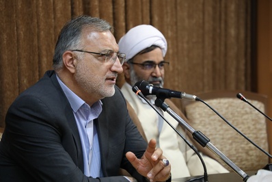 نشست دکتر زاکانی با نخبگان حوزه و دانشگاه در قم