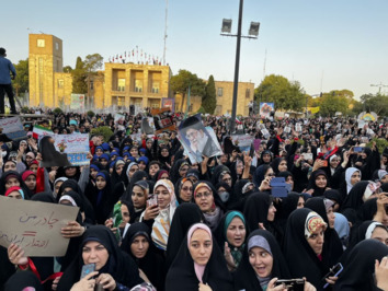 اجتماع بزرگ مردمی عفاف و حجاب در اصفهان برگزار شد
