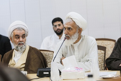 نشست دکتر زاکانی با فعالان فرهنگی قم