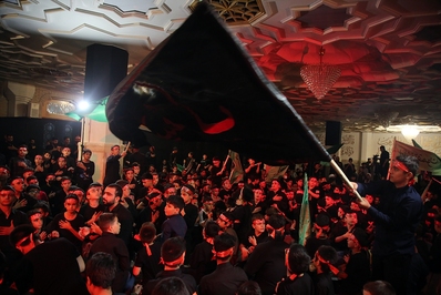 عزاداری نوجوانان قمی در اجتماع «رهروان قرآن، پیروان قاسم»