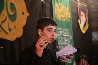 عزاداری نوجوانان قمی در اجتماع «رهروان قرآن، پیروان قاسم»