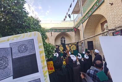 تجمع اعتراضی طلاب و روحانیون یزد در اهانت به قرآن کریم