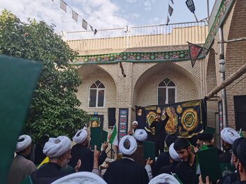تجمع اعتراضی طلاب و روحانیون یزد در اهانت به قرآن کریم