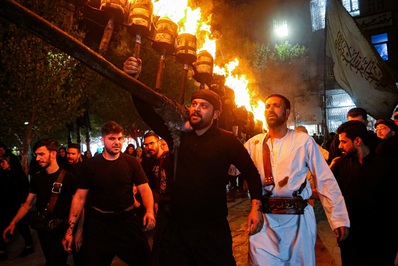 آئین مشعل‌گردانی در قم