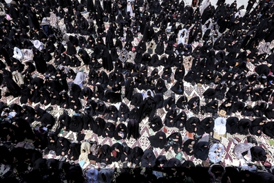 نماز ظهر عاشورای حسینی (ع) در قزوین