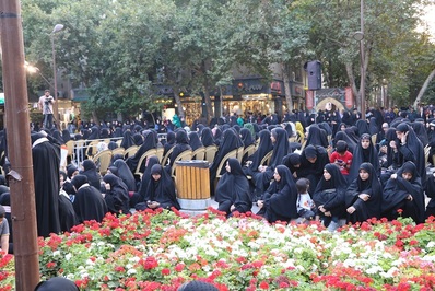 اجتماع دختران دهه هشتادی در اصفهان