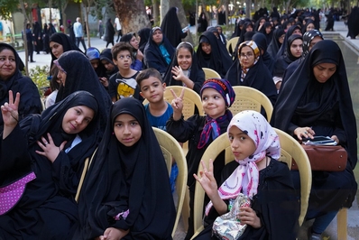 اجتماع دختران دهه هشتادی در اصفهان