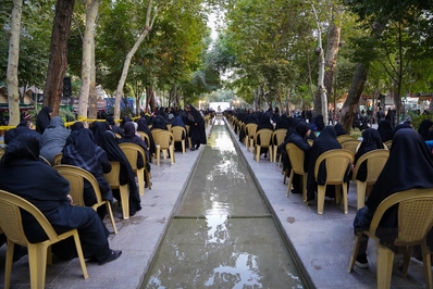 اجتماع دختران دهه هشتادی در اصفهان