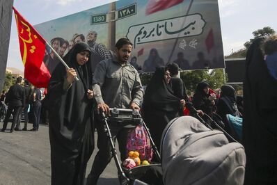 مراسم پیاده روی دلدادگان اربعین حسینی در شیراز