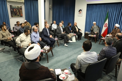دیدار عوامل مراسم جاماندگان اربعین با امام جمعه قزوین