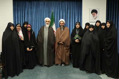 دیدار عوامل مراسم جاماندگان اربعین با امام جمعه قزوین