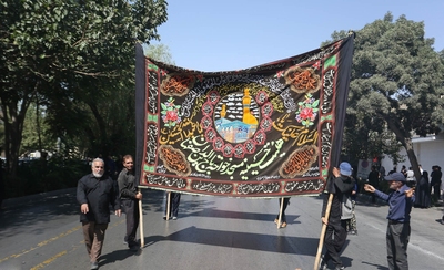 قافله عزاداری امام حسن عسکری (ع) همراه با تشییع شهید گمنام