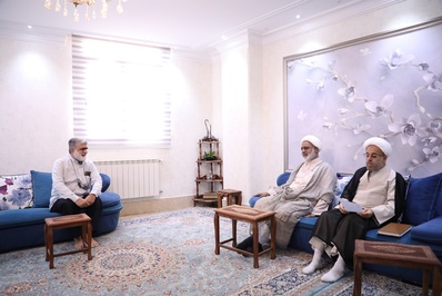 دیدار با خانواده شهدا و جانبازان