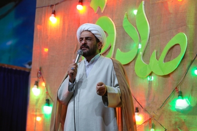 ادای احترام بانوان اصفهانی به سردار شهید حاج قاسم سلیمانی