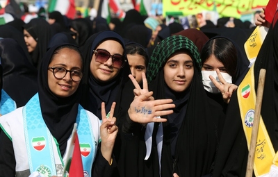 حضور جوانان و نوجوانان اصفهانی در راهپیمایی ۱۳ آبان