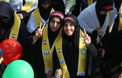 حضور جوانان و نوجوانان اصفهانی در راهپیمایی ۱۳ آبان