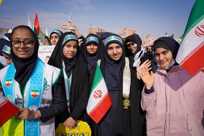 حضور جوانان و نوجوانان اصفهانی در راهپیمایی ۱۳ آبان