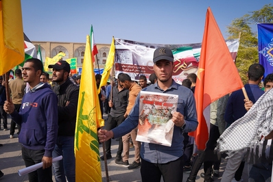حضور جوانان و نوجوانان اصفهانی در راهپیمایی ۱۳ آبان