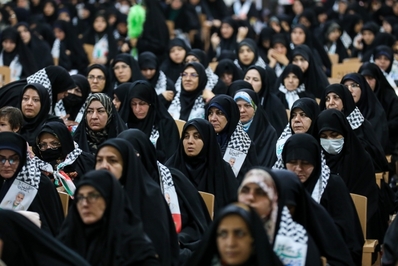 همایش بانوان فاطمی مدافع غزه در قزوین