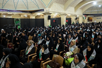 همایش بانوان فاطمی مدافع غزه در قزوین