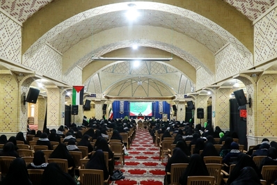 همایش بانوان فاطمی مدافع غزه در قزوین