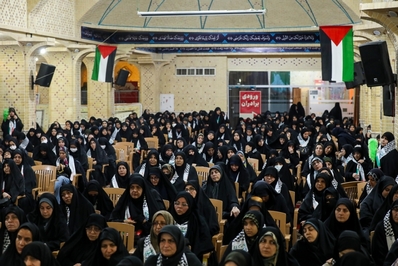 همایش بانوان فاطمی مدافع غزه در قزوین