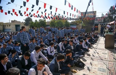 حضور حجت الاسلام قانع در جمع دانش آموزان مدرسه علوم و معارف اسلامی صدرا شیراز