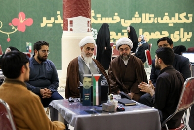 بازدید نماینده ولی فقیه در استان قزوین از سیزدهمین دوره رویداد پیشگام