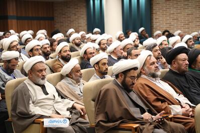 نشست هم اندیشی جمعی از طلاب و روحانیون استان با استاندار یزد